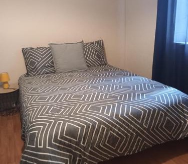 Moulins Apartment | Maison meublée avec parking