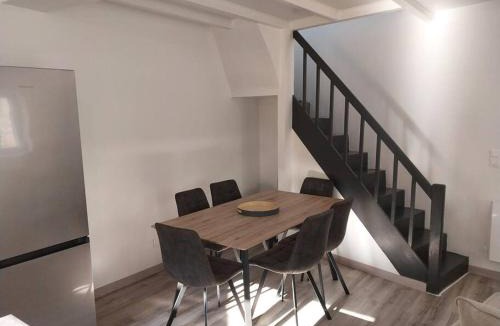 Fontenay-le-Comte House | Maison meublée, 2 chambres, cour