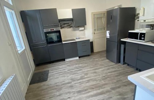 Saint-Amand-Montrond Apartment | Maison meublé