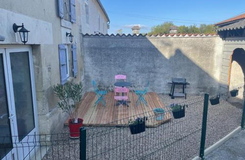 Javrezac House | Maison mitoyenne proche Cognac