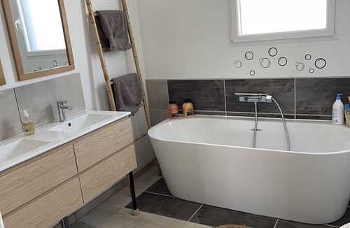 Arnouville-les-Mantes Bed & Breakfast | Maison Moderne au Calme