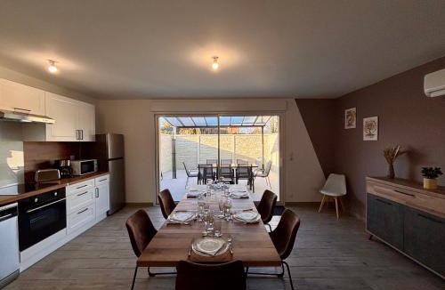 Clermont-Creans House | Maison Mocca - Maison moderne cozy avec extérieur