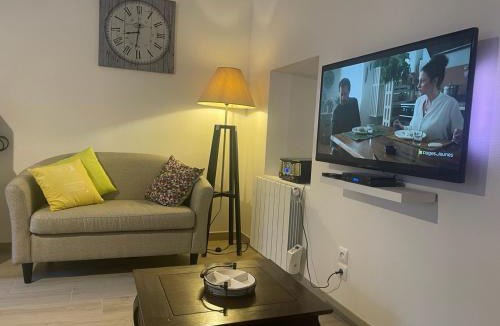 Plouguenast Apartment | Maison Moderne et Confortable centre Bretagne