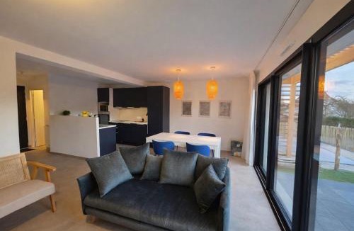 Lion-sur-Mer House | Maison moderne avec jardin Proche plage