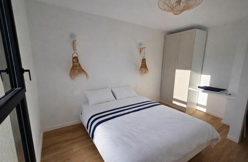 Lion-sur-Mer House | Maison moderne avec jardin Proche plage