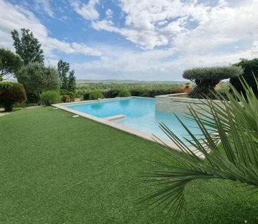 Beaumont-de-Lomagne House | maison moderne avec piscine
