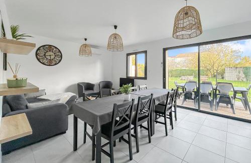 Poitiers Villa | Maison moderne T5 · 4 ch sdb privatives · Terrasse