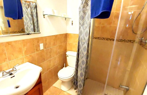 Hochelaga-Maisonneuve Bed & Breakfast | Maison Montplaisir