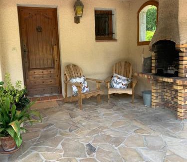 Le Thoronet Apartment | Maison Moutas