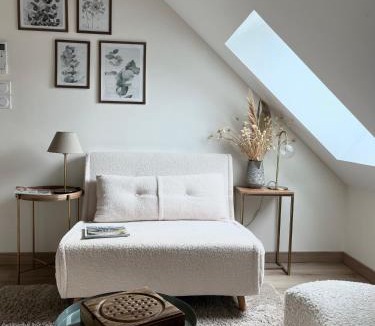 Fontaines-en-Sologne Apartment | Maison Moz