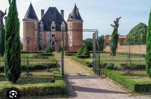 Saint-Elix-le-Chateau House | Maison Neuve à la Campagne