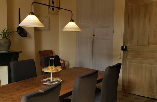 Fabrezan Bed & Breakfast | Maison Nolia : Chambre Madras 2 Personnes Dans Maison de Maître