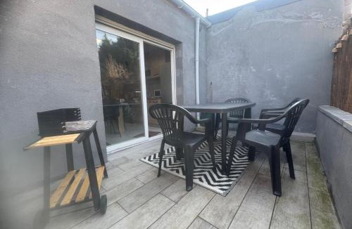 Feignies Apartment | Maison Nomade