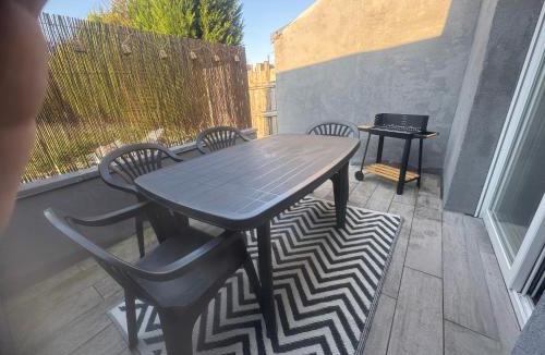 Feignies Apartment | Maison Nomade