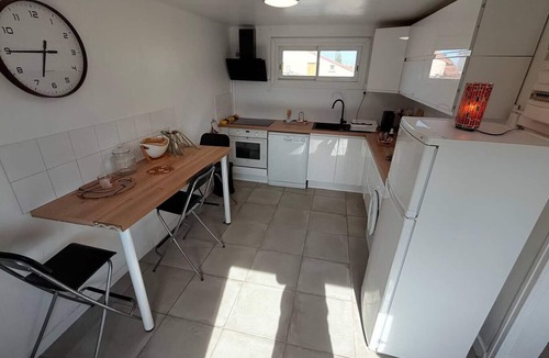 Estanove House | Maison Ovalie – Confort & Sérénité