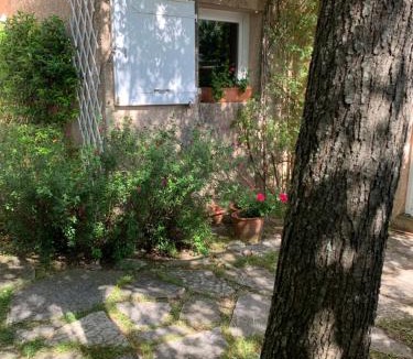 Saint-Gely-du-Fesc Villa | Maison paisible et climatisée proche de Montpellier, mer et rivière Animaux acceptés