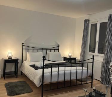 Cregy-les-Meaux Villa | Maison Paisible à 15 min de Disneyland !