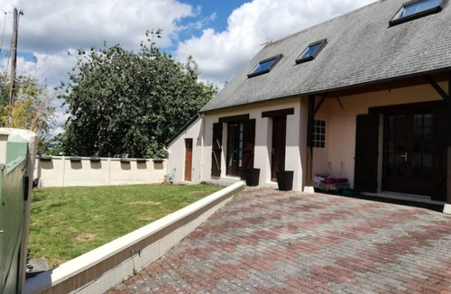 Evreux House | Maison Paisible Avec Jardin 10 min à Pied Gare et 20 min à Pied Centre Ville