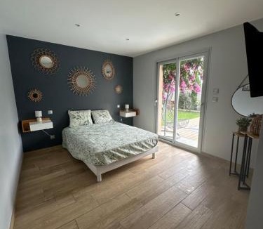 Salleles-d'Aude Villa | Maison paisible toute équipée, piscine chauffée