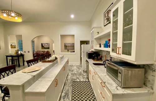 Dahlonega Villa | Maison Paradis - River Front - Two Kitchens