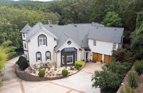 Dahlonega Villa | Maison Paradis - River Front - Two Kitchens