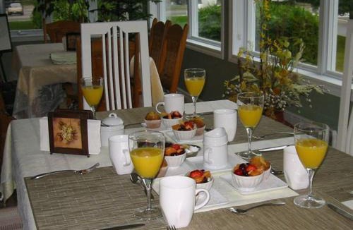 Trois-Rivieres Ouest Bed & Breakfast | Maison Parc Delormier