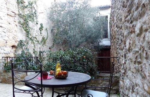 Caunes-Minervois House | Maison Patio de Mignon
