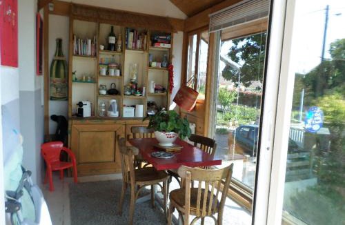 Feillens House | Maison patio et piscine