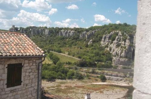 Balazuc House | maison pierre et voûte au cœur du village