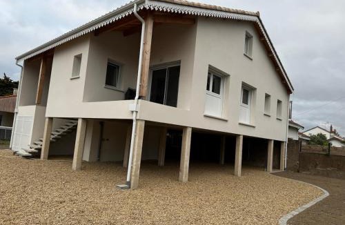 Les Moutiers-en-Retz House | Maison pilotis 12 pers 50m mer