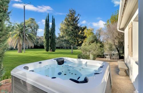 Lattes House | Maison Piscine Jacuzzi Lattes Proche Montpellier et Plages