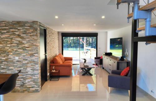 Camelas House | Maison piscine jeux à la campagne