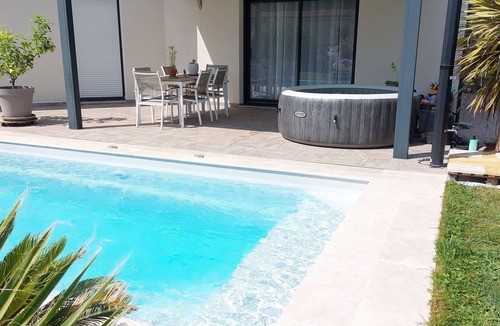 Sauvagnon House | Maison ~ Piscine ~spa