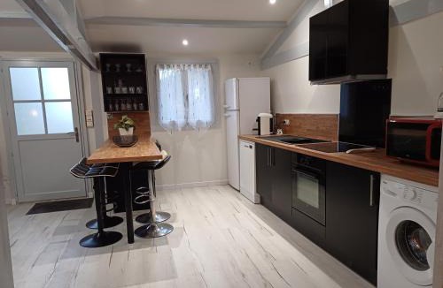 Montcuq House | Maison Pittoresque