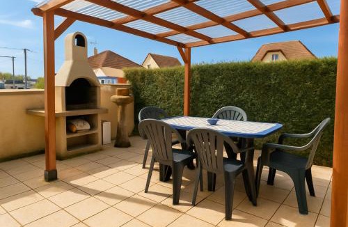 Hermanville-sur-Mer House | Maison plain-pied proche mer Cour & Parking