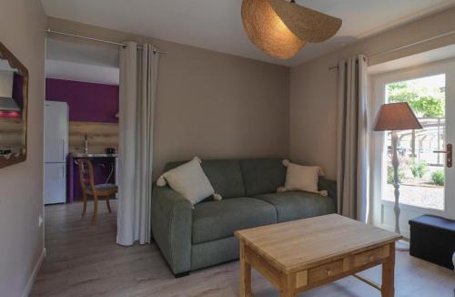 Le Bourg-Saint-Leonard House | Maison plain-pied au calme, animaux OK - 4 pers. - FR-1-497-265