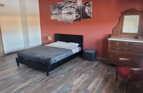 Petitefontaine House | Maison PMR Bord d Étang Avec Atelier Pèche. Animaux de Compagnie Acceptés !