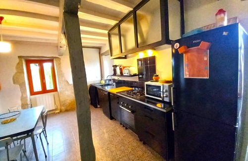 Sarrant House | Maison Pop-70's-spot Nature-b&b