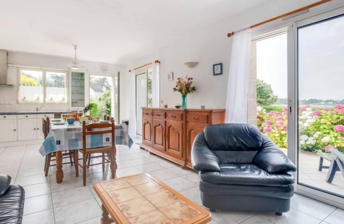 Saint-Pierre-Quiberon House | Maison Poul by Interhome