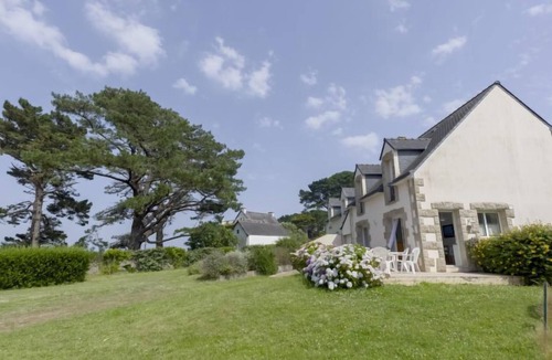 Saint-Pierre-Quiberon House | Maison Poul by Interhome