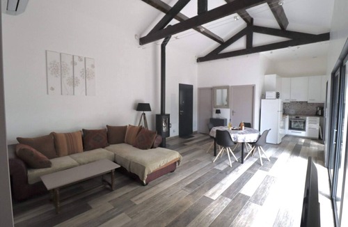 Saint-Just House | Maison Pour 4 p. Dans une Pinède D'un Mas Languedocien Avec Piscine et Jacuzzi