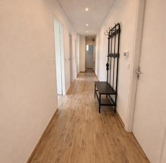 Bretigny-sur-Orge House | Maison pour 8 personnes avec jardin et à côté Gare RER C & Paris