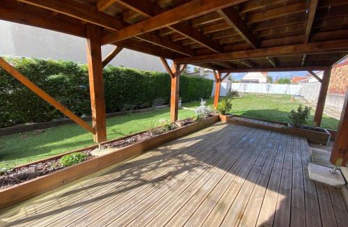 Bretigny-sur-Orge House | Maison pour 8 personnes avec jardin et à côté Gare RER C & Paris