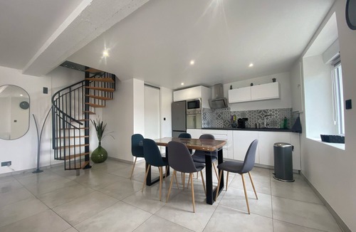 Mouzay House | Maison Pour Séjour