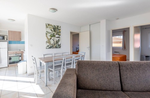Parentis-en-Born Condo | Maison près du lac | Piscines + Toboggan