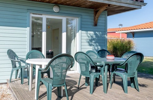 Parentis-en-Born Condo | Maison près du lac | Piscines + Toboggan