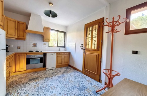 Saint-Chinian House | Maison Privée Avec Terrasse et Belle Vue, sur la Place du Marché