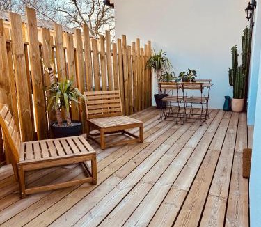 Saint-Victor-la-Coste Apartment | Maison, privative, lumineuse, suréquipée terrasse et parking