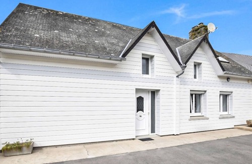 Bricqueville-sur-Mer House | MAISON PROCHE DE LA MER 1
