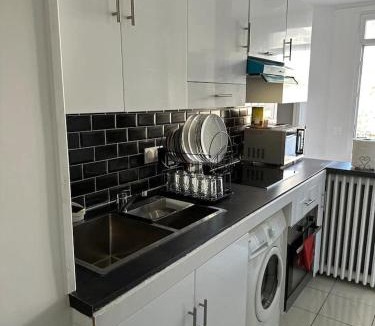 Pierrefitte-sur-Seine Apartment | Maison proche Paris métro 13